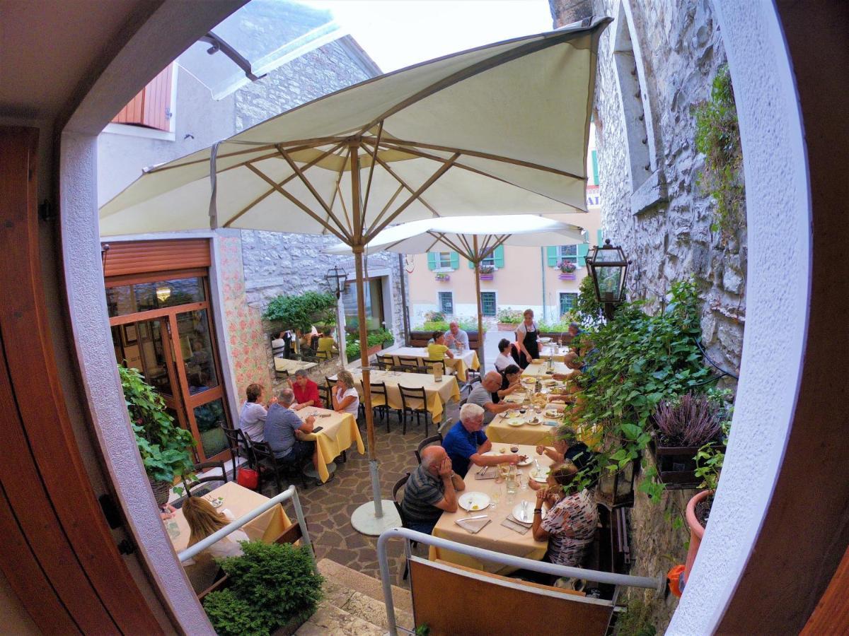 Albergo Speranza Spiazzi Di Monte Baldo Spiazzi Di Caprino Luaran gambar
