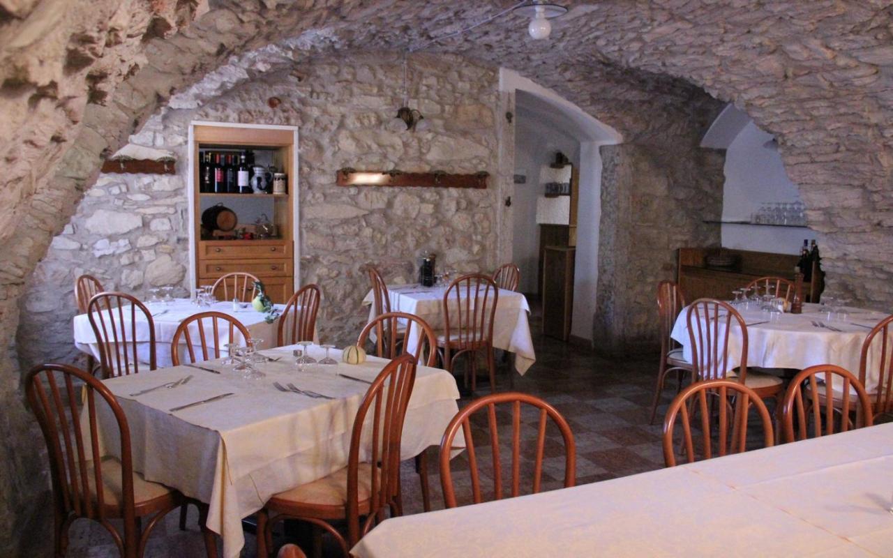 Albergo Speranza Spiazzi Di Monte Baldo Spiazzi Di Caprino Luaran gambar